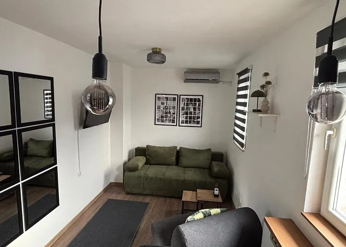 Apartment 5Th